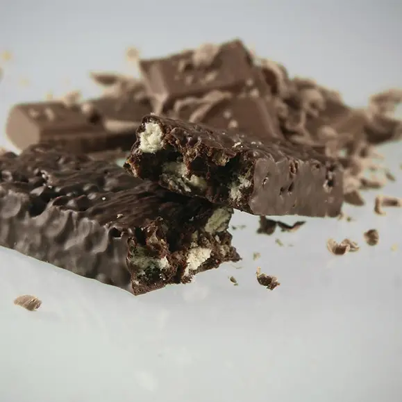 Der Protedi Schokoriegel liefert hochwertiges Protein und überzeugt mit intensivem Schokoladengeschmack. Ideale Fitness-Snack.